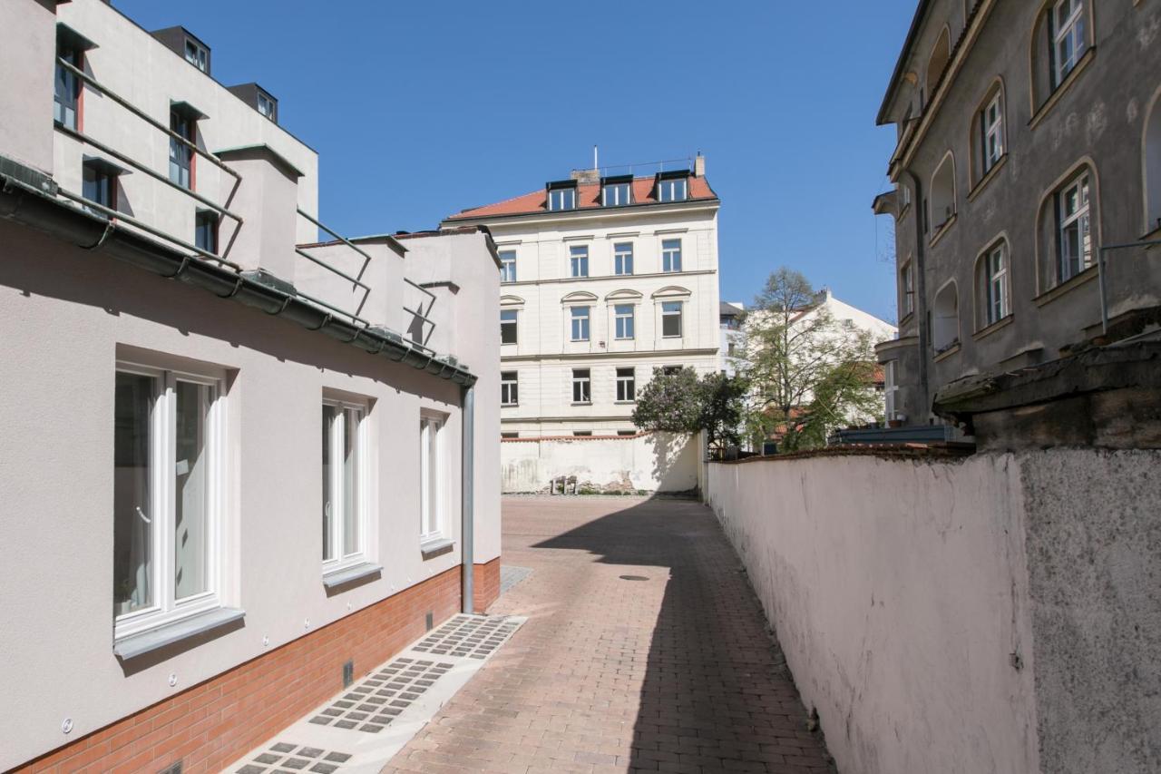 Cozy Apartment In Quiet Courtyard Near Charles Bridge ปราก ภายนอก รูปภาพ